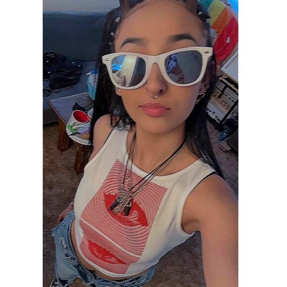 New Large Red Graphic‎ Eye Tee Crop Top Sleeveless Tank Blouse Y2k Top Retro 90s - Picture 2 of 6